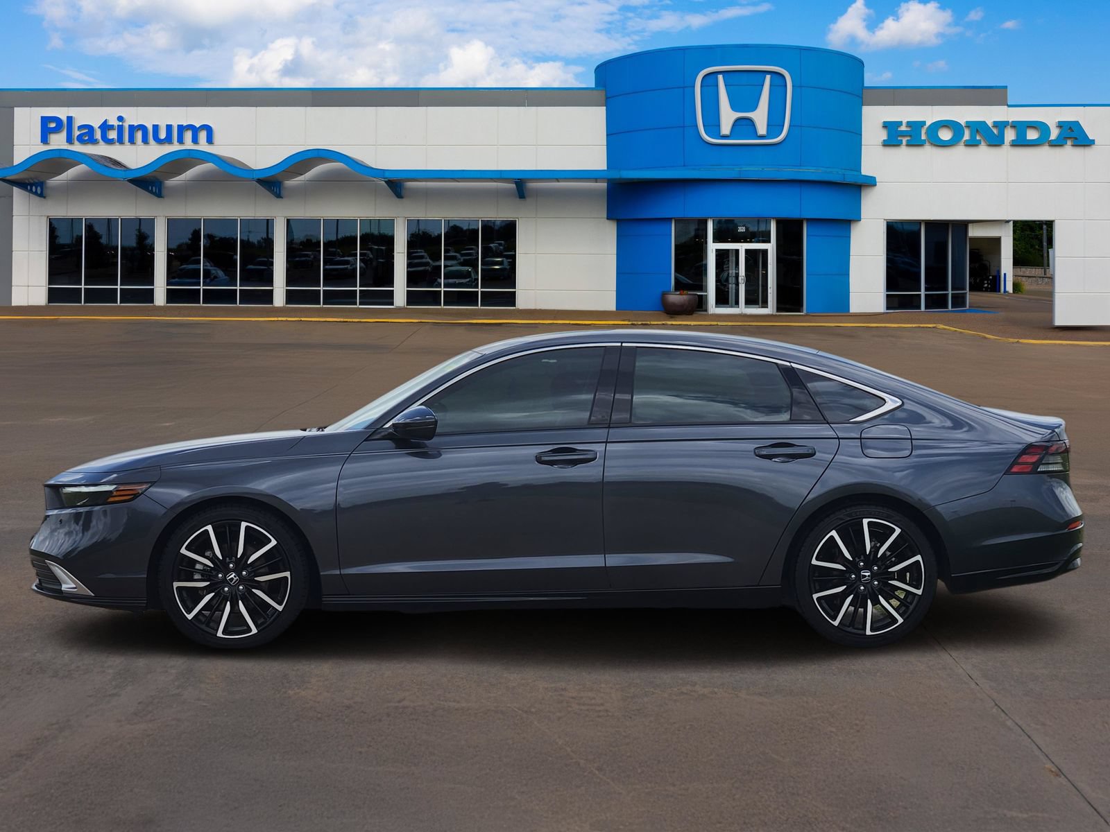 Used 2024 Honda Accord Touring image 3