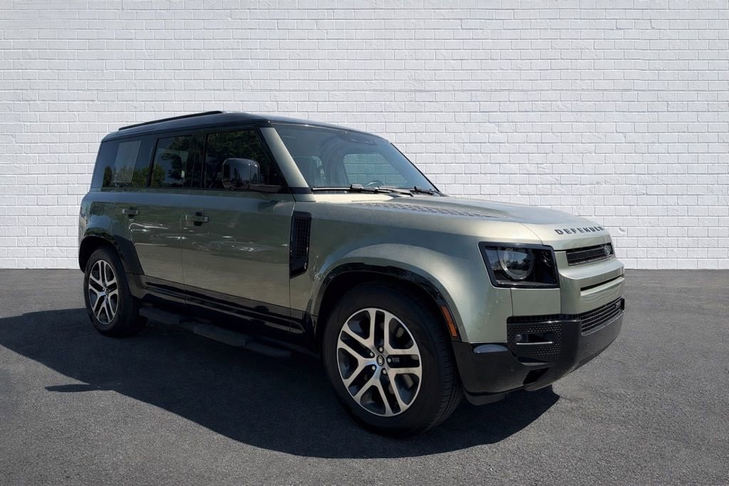 Used 2023 Land Rover Defender 110 X-Dynamic SE AWD/4WD image 3
