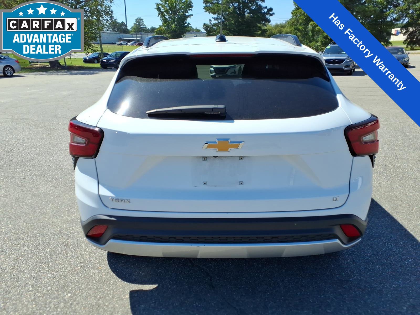 Used 2025 Chevrolet Trax LT FWD image 4