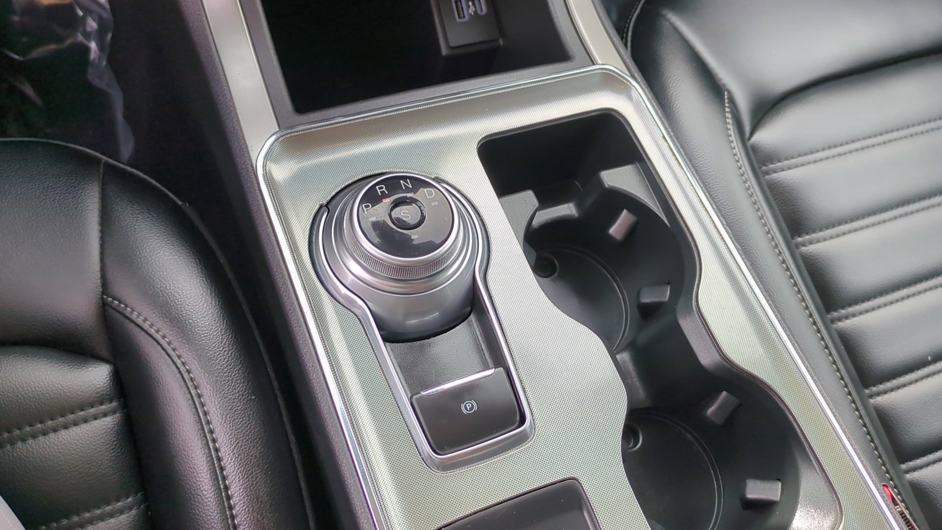 Used 2022 Ford Edge SEL w/ Convenience Package image 27