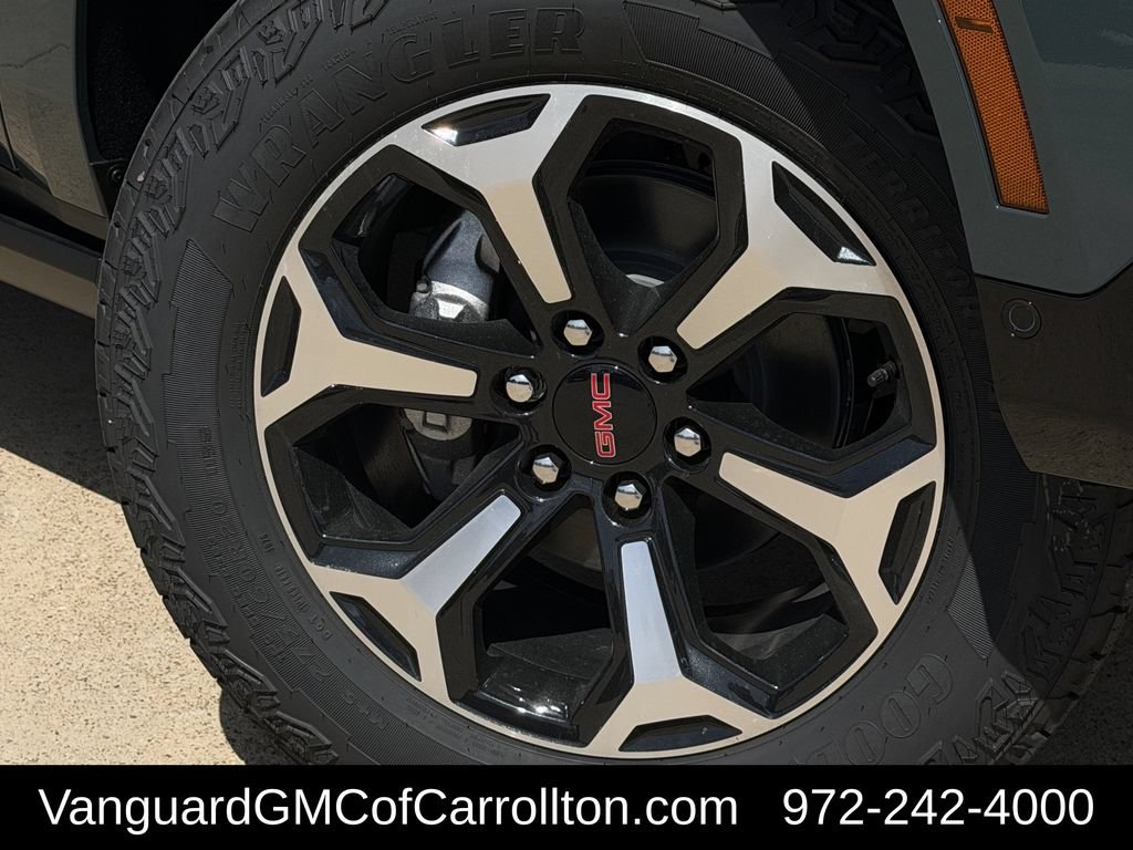 New 2026 GMC Yukon AT4 w/ AT4 Premium Plus Package AWD/4WD image 9