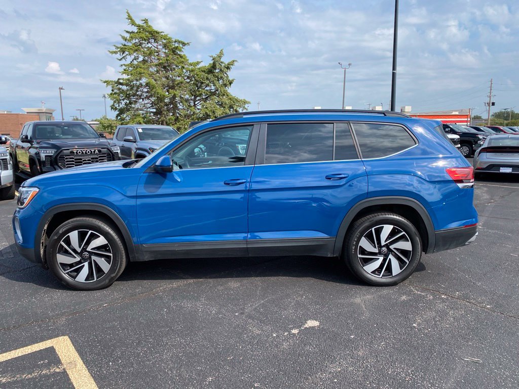 Used 2026 Volkswagen Atlas SE AWD/4WD image 3