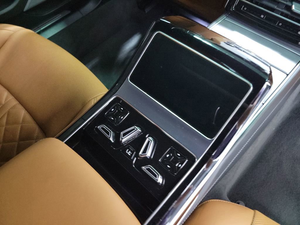 Used 2022 Audi S8 image 18