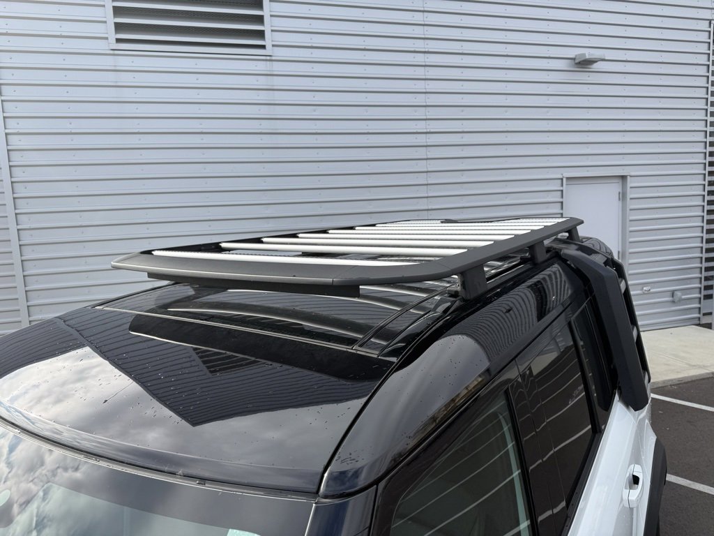 Used 2023 Land Rover Defender 130 X-Dynamic SE image 14