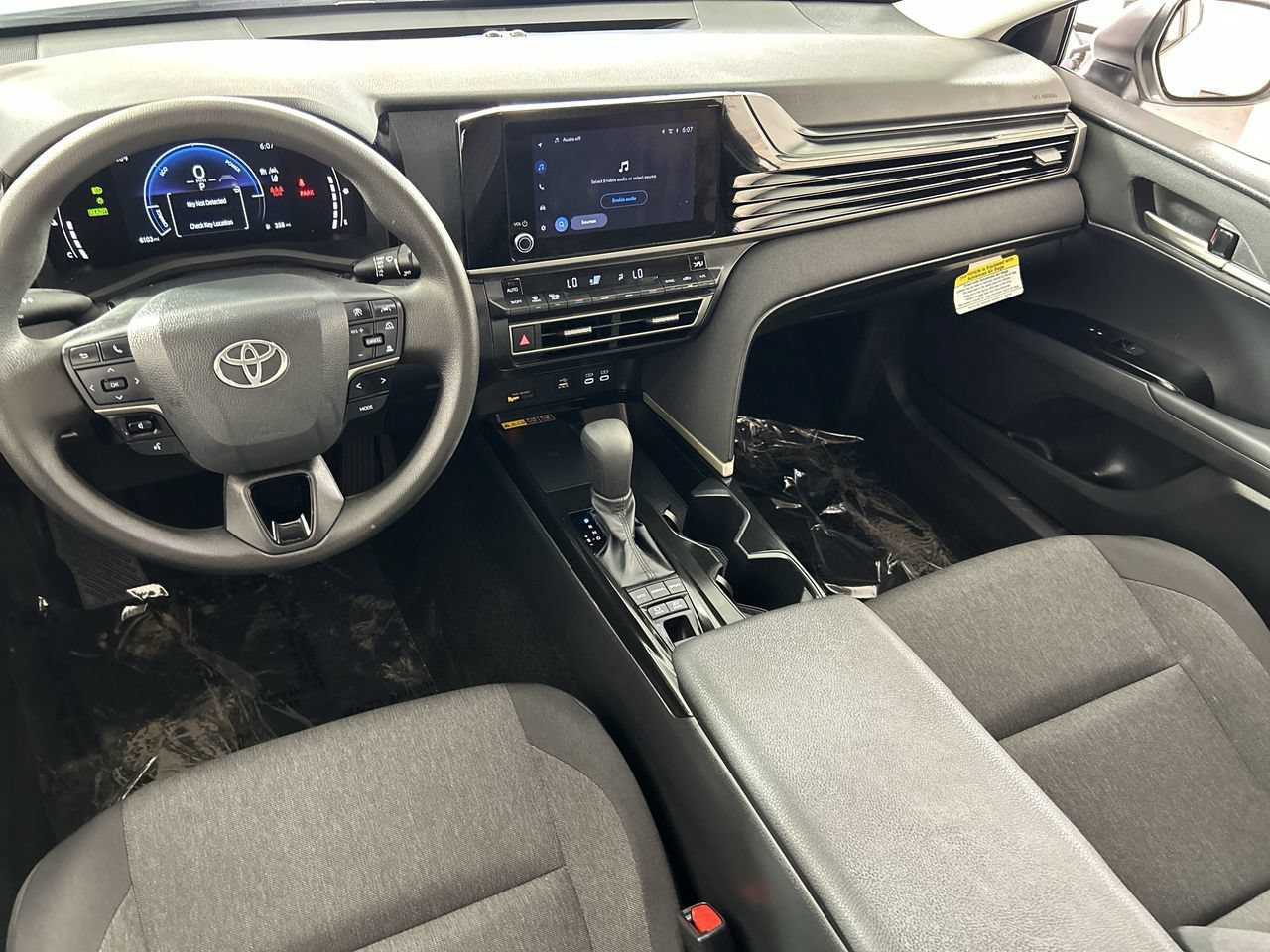 Used 2026 Toyota Camry LE FWD image 23