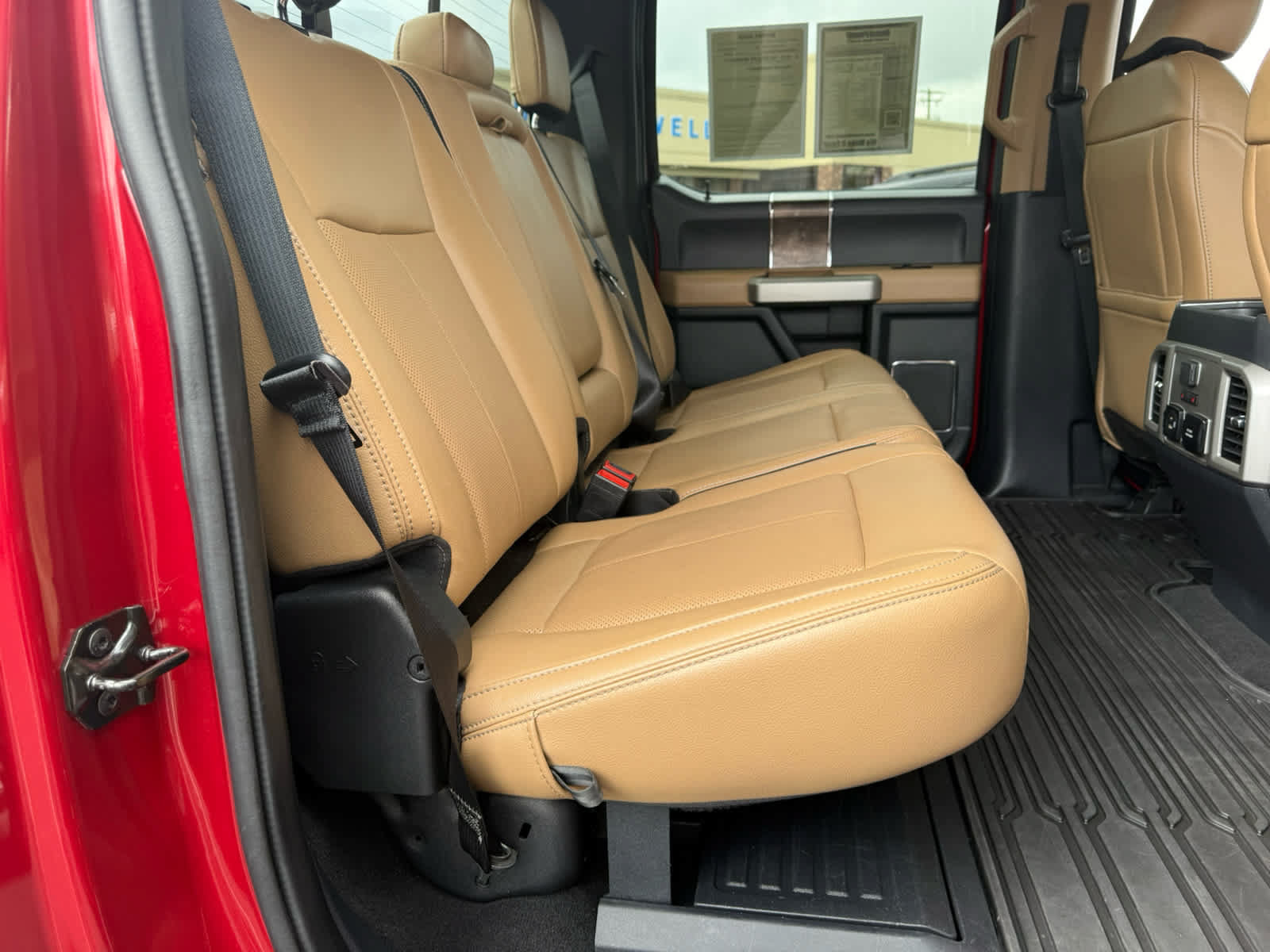 Used 2022 Ford F250 Lariat w/ Lariat Ultimate Package AWD/4WD image 6
