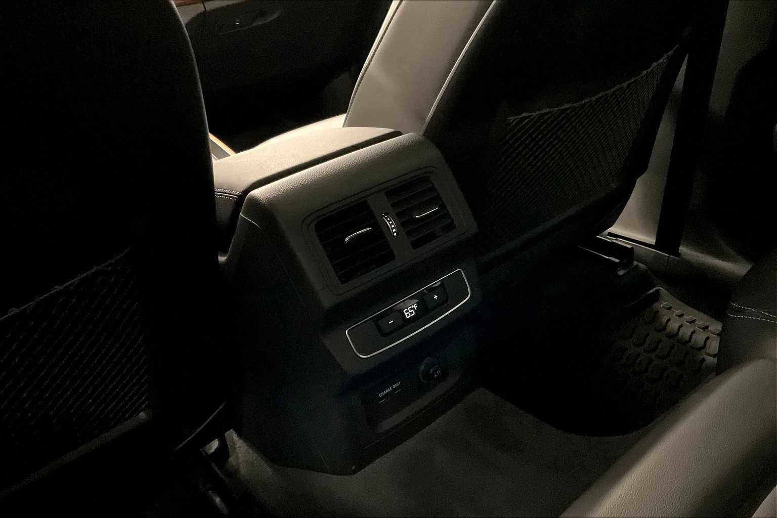 Used 2023 Audi Q5 2.0T Premium image 34