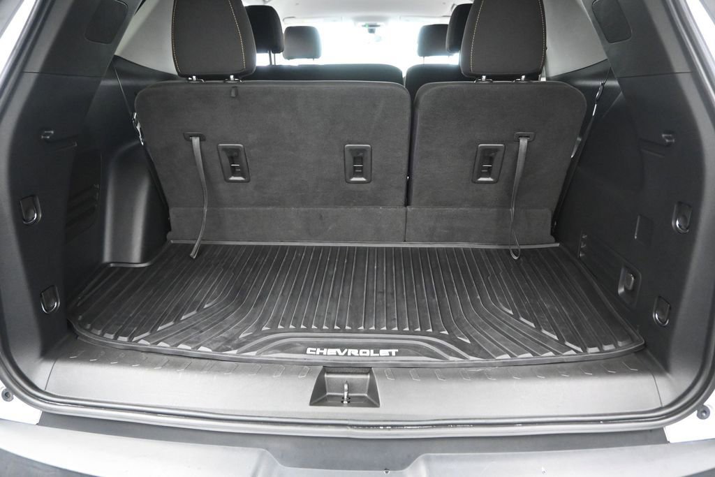 Used 2020 Chevrolet Traverse LT FWD image 19