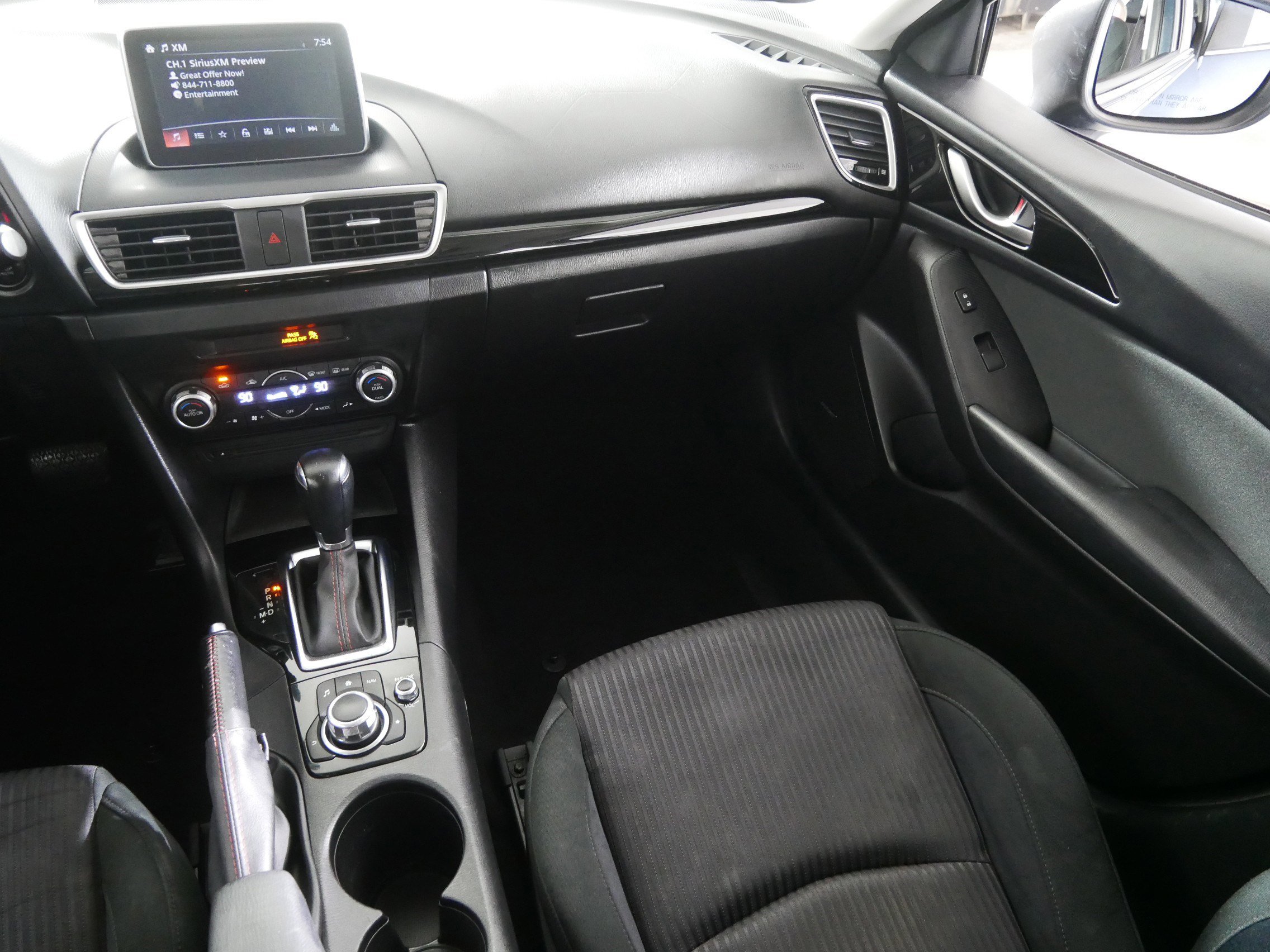 Used 2015 MAZDA MAZDA3 i Touring w/ Technology Package image 11