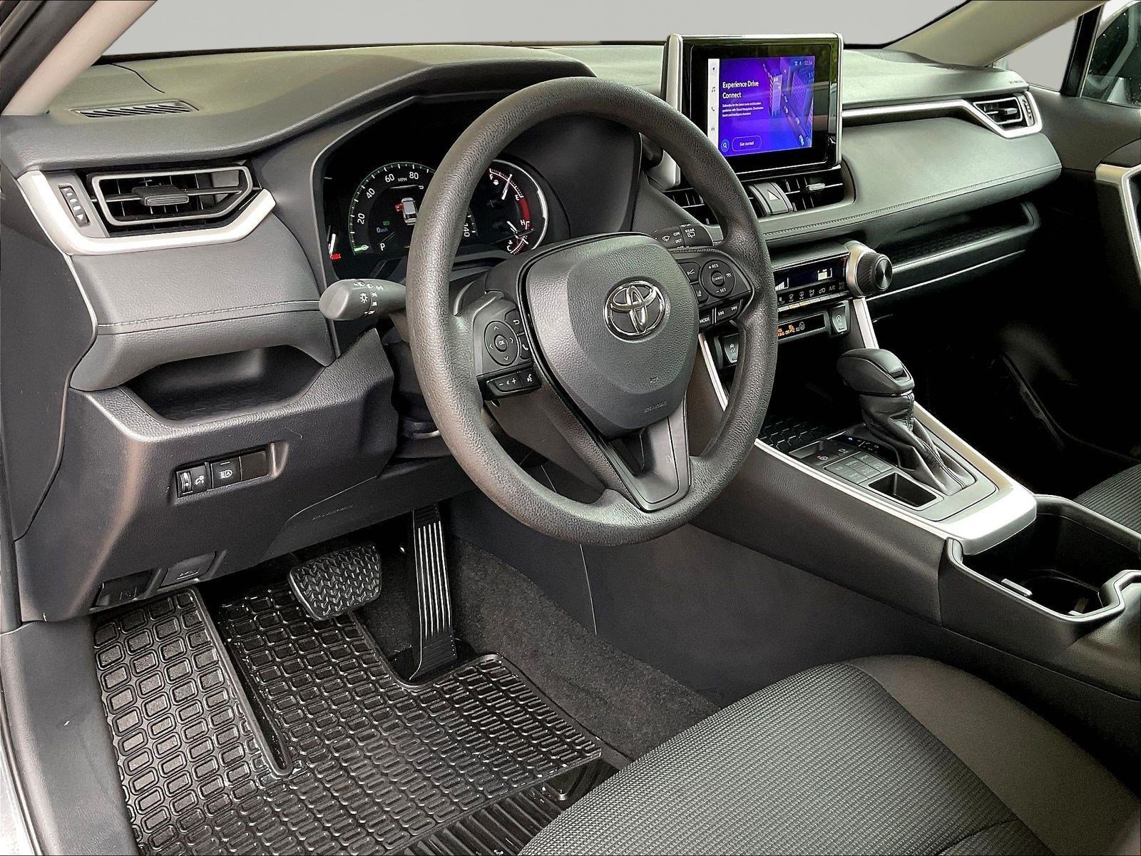 Used 2023 Toyota RAV4 LE AWD/4WD image 17