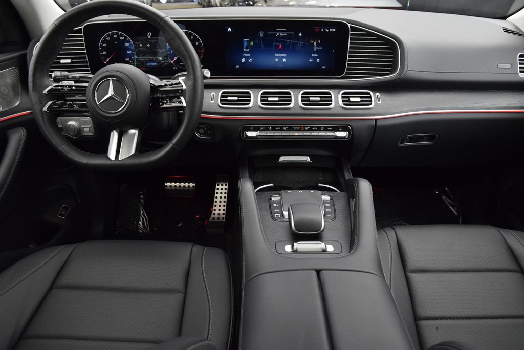 Used 2026 Mercedes-Benz GLS 450 4MATIC w/ AMG Line Exterior image 20
