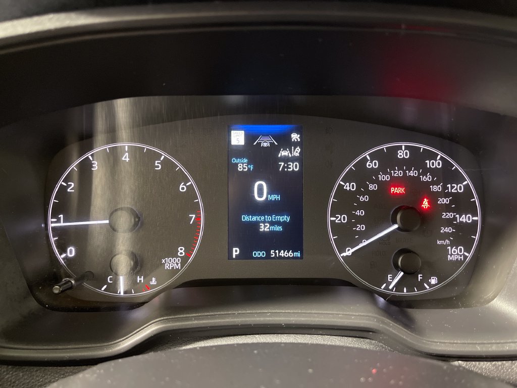 Used 2025 Toyota Corolla LE FWD image 18