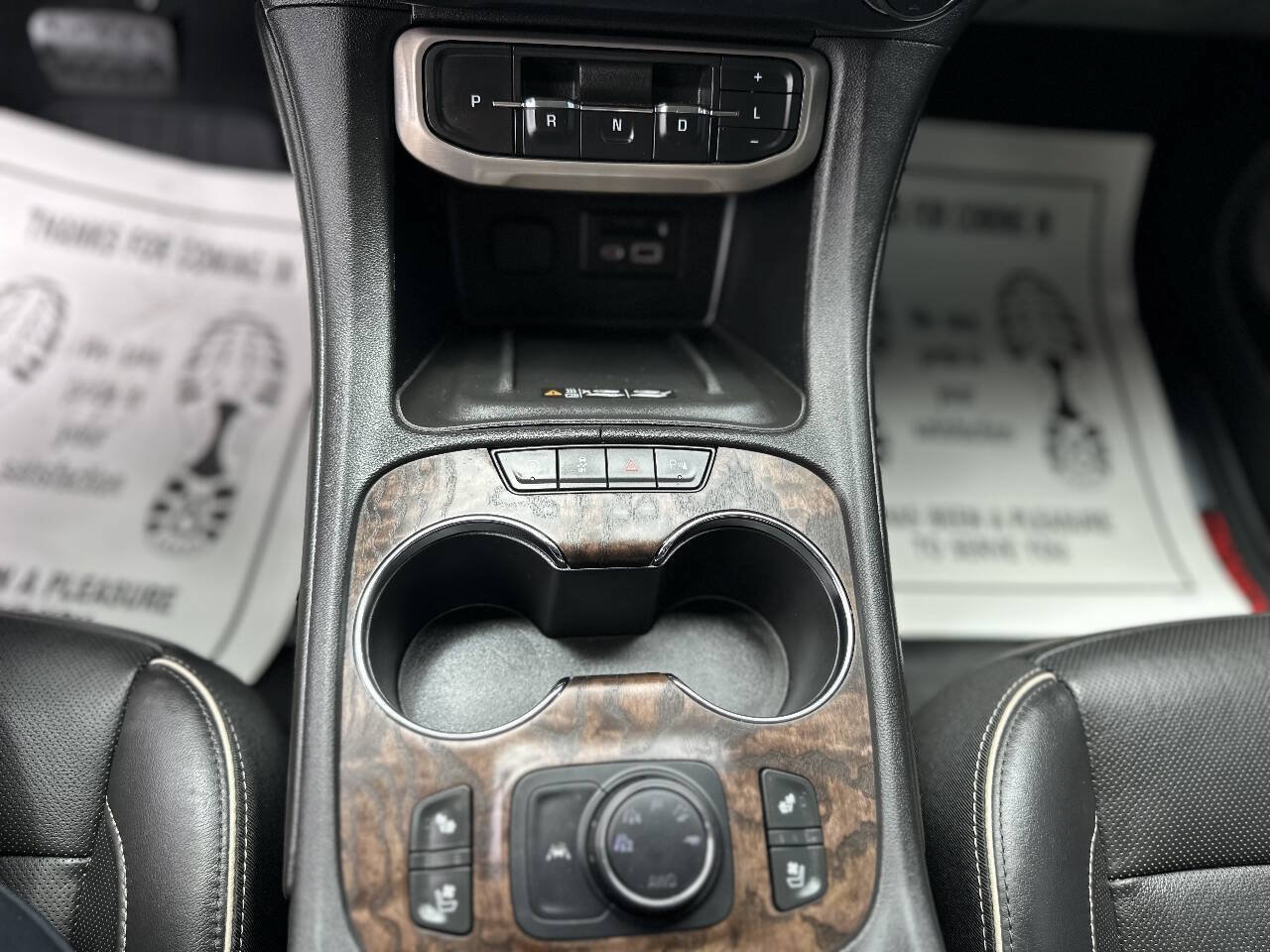 Used 2020 GMC Acadia Denali w/ Denali Ultimate Package AWD/4WD image 16