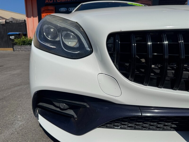 Used 2017 Mercedes-Benz SLC 43 AMG image 3