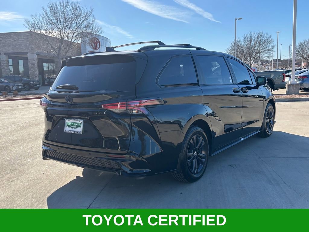 Certified 2025 Toyota Sienna XSE w/ XSE Premium Package image 4