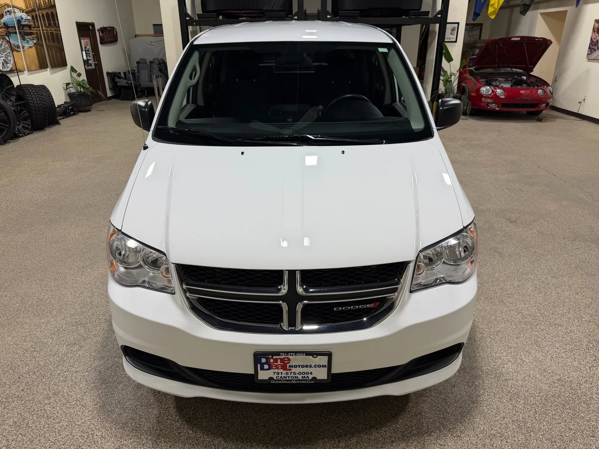 Used 2019 Dodge Grand Caravan SE image 12