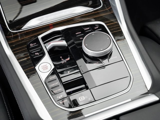 Used 2025 BMW X6 xDrive40i w/ Climate Comfort Package image 19