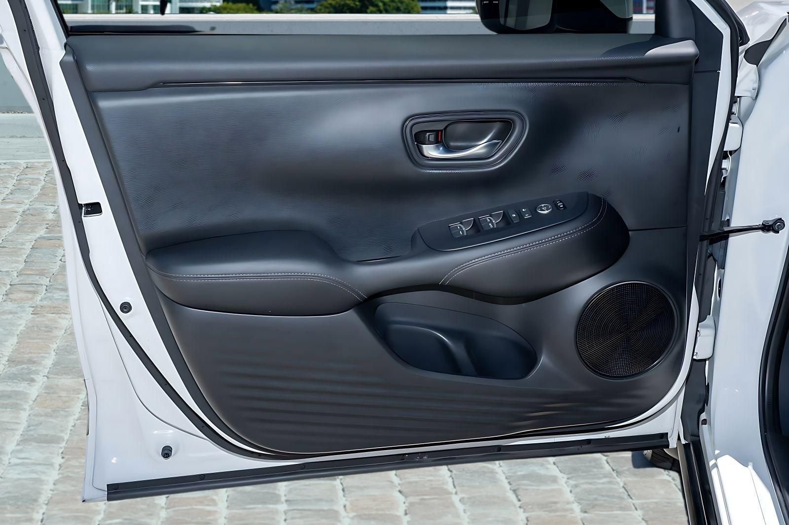 Certified 2024 Honda HR-V EX-L image 11