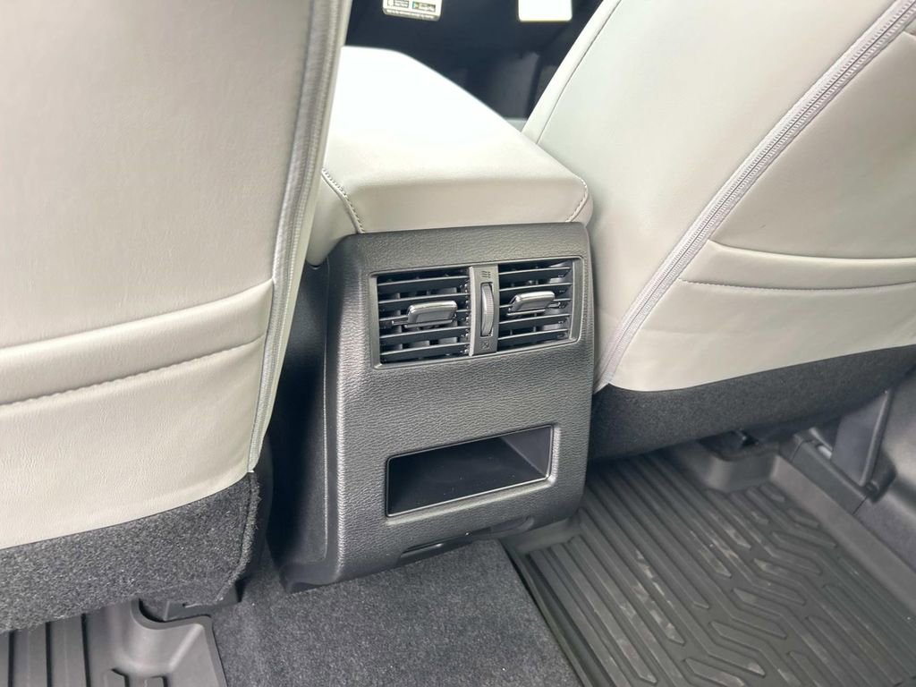 New 2026 Mitsubishi Outlander SE FWD image 18