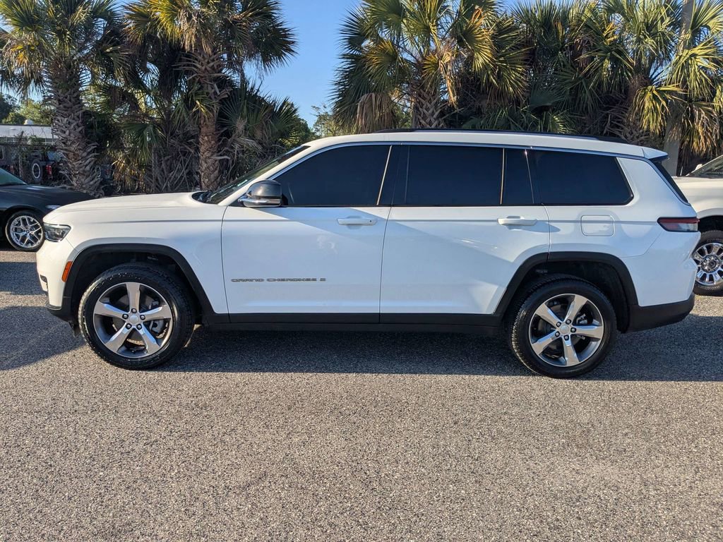 Used 2022 Jeep Grand Cherokee L Limited AWD/4WD image 7