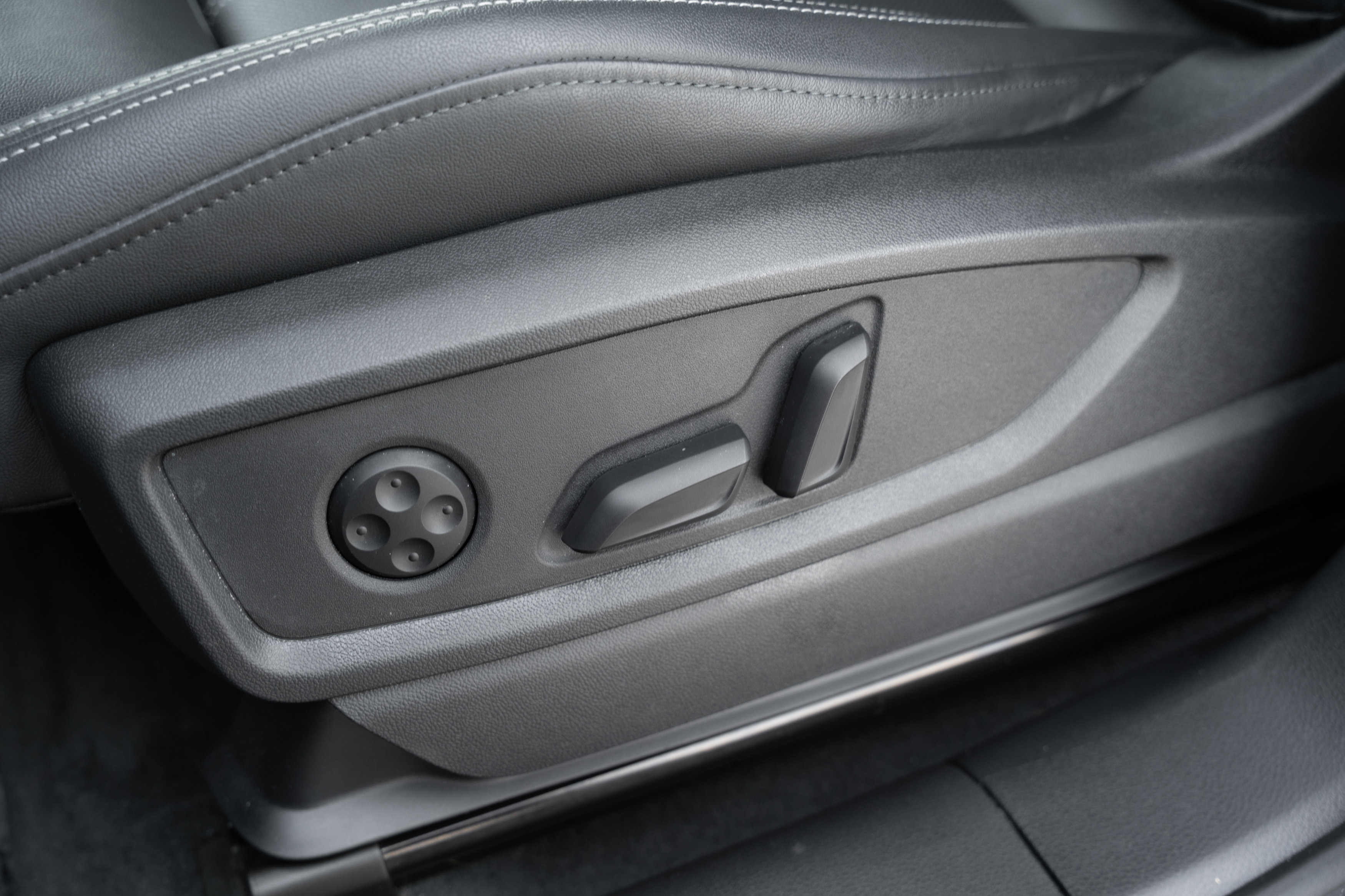 Certified 2025 Audi Q5 Prestige image 22