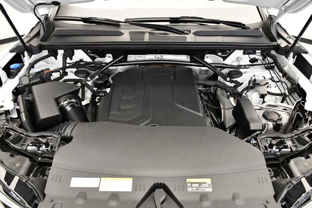 Used 2025 Audi Q5 Premium Plus w/ Premium Plus image 11