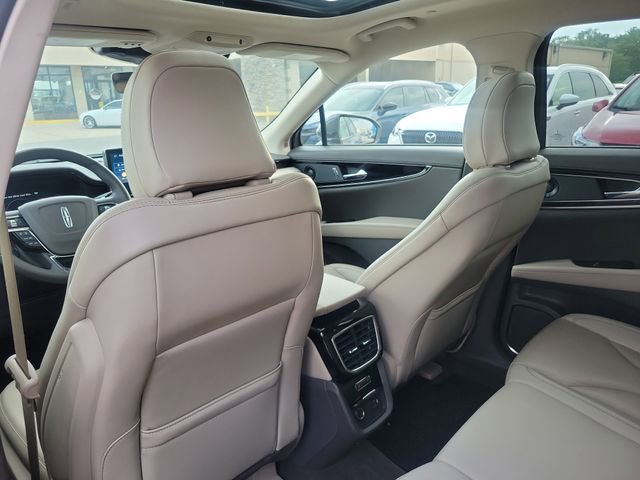 Used 2022 Lincoln Nautilus Reserve w/ Luxury Package image 30