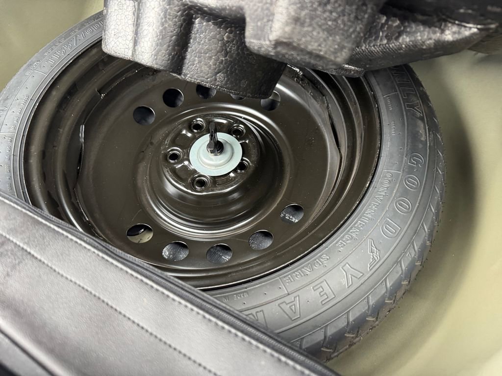 Used 2023 Subaru Legacy Limited image 18