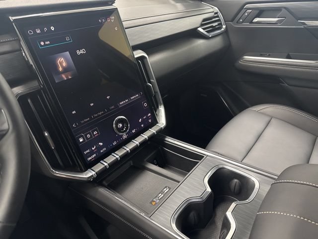 Used 2026 GMC Acadia Elevation w/ Elevation Premium Package AWD/4WD image 23