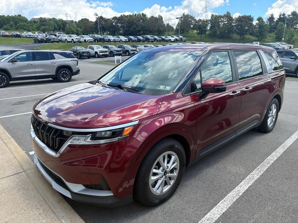 Used 2023 Kia Carnival LX FWD image 9