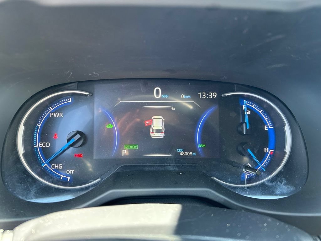 Used 2025 Toyota RAV4 XLE AWD/4WD image 13