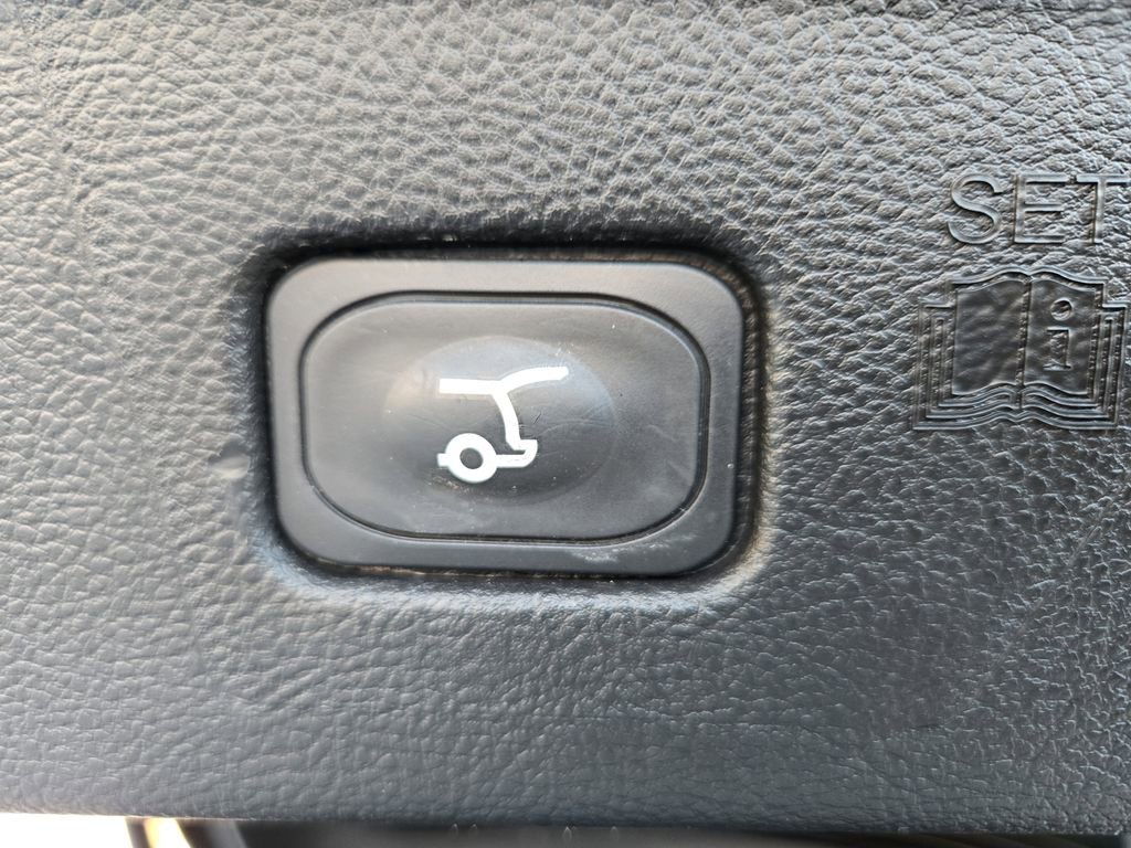 Used 2024 Ford Edge Titanium image 32