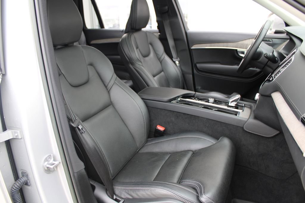 Used 2023 Volvo XC90 T8 Ultimate w/ Protection Package Premier image 27