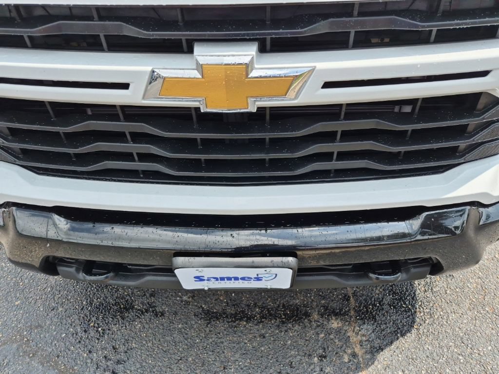 Used 2024 Chevrolet Silverado 2500 Custom w/ Custom Convenience Package RWD image 9