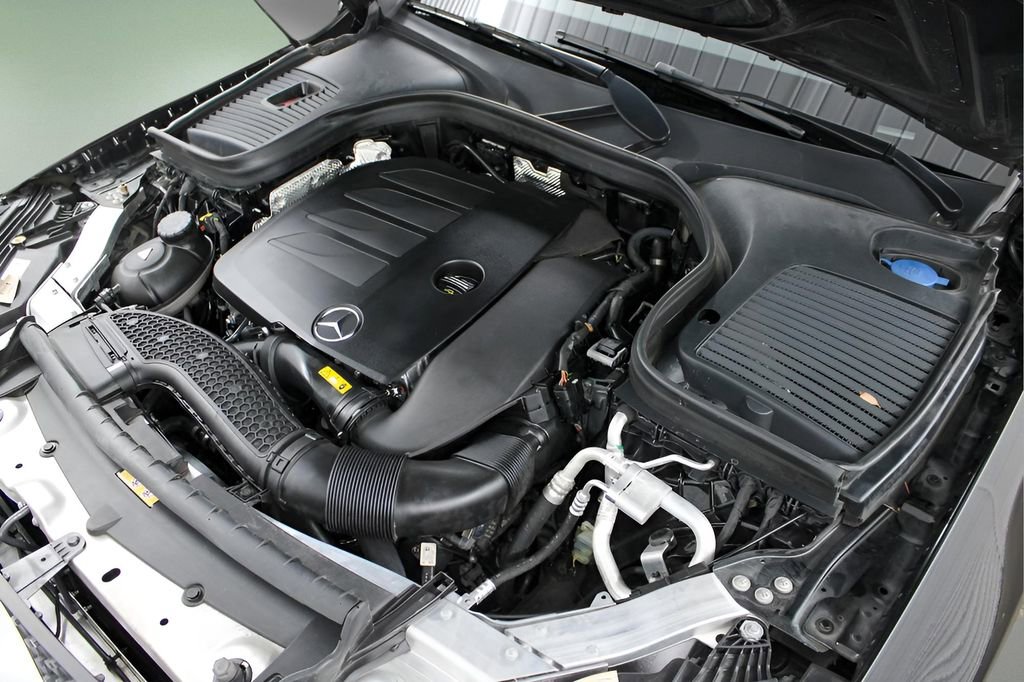 Used 2022 Mercedes-Benz GLC 300 4MATIC Coupe image 34