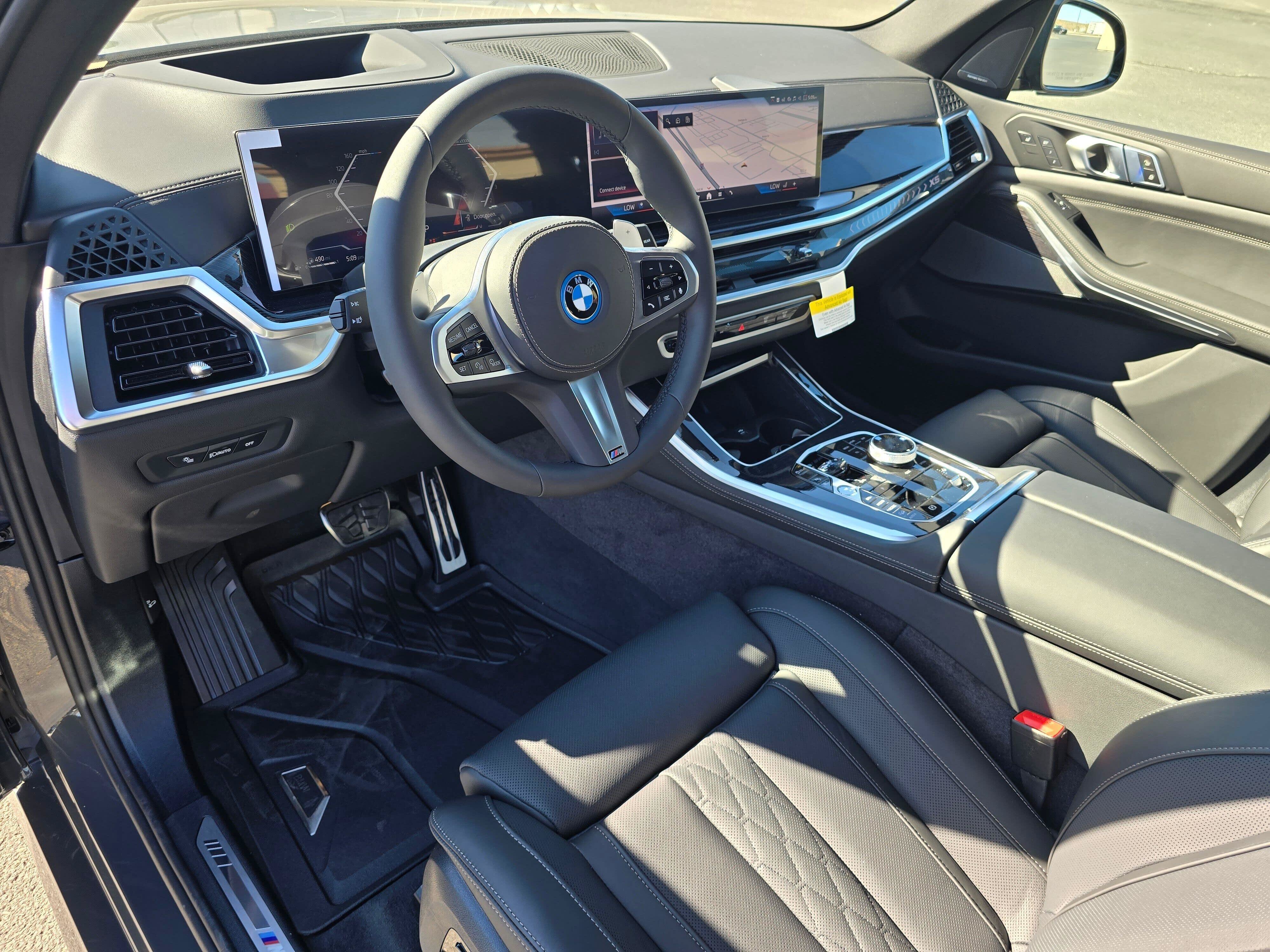 New 2026 BMW X5 xDrive50e w/ Executive Package AWD/4WD image 2