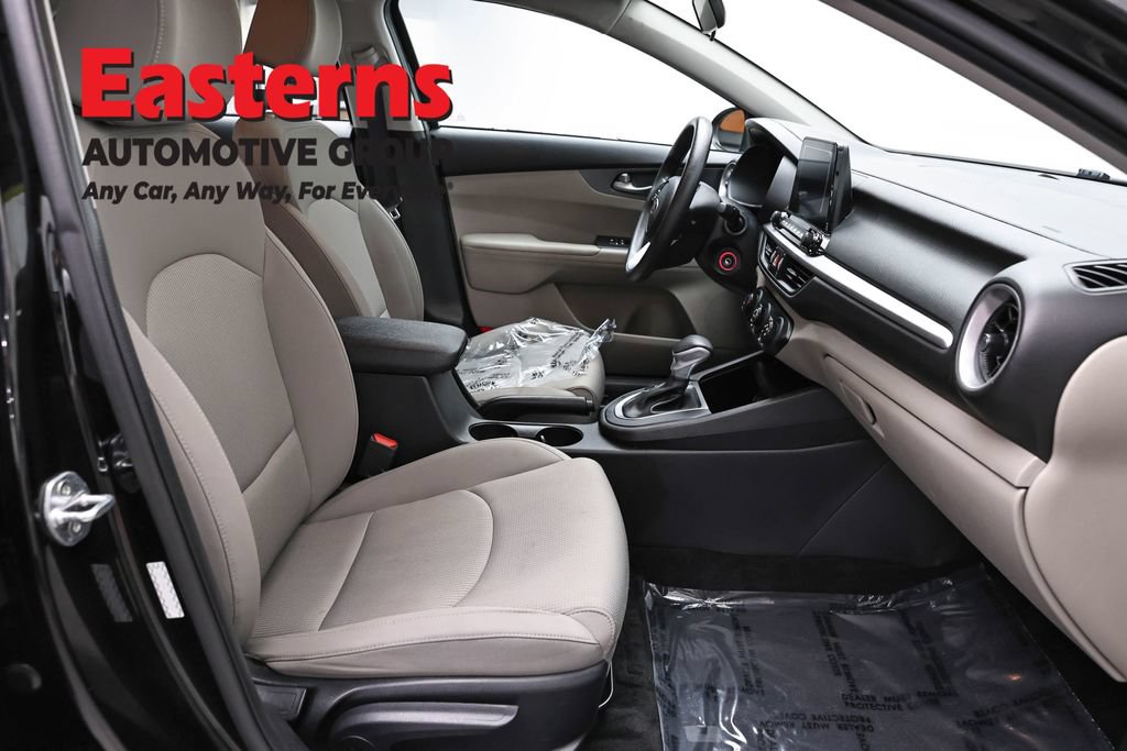 Used 2020 Kia Forte LXS FWD image 23