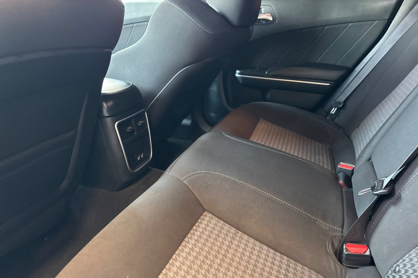 Used 2020 Dodge Charger R/T RWD image 12