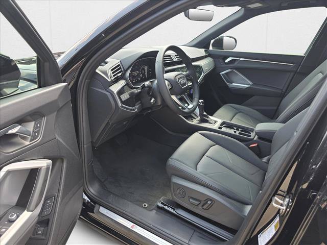 New 2025 Audi Q3 2.0T Premium w/ Convenience Package AWD/4WD image 14