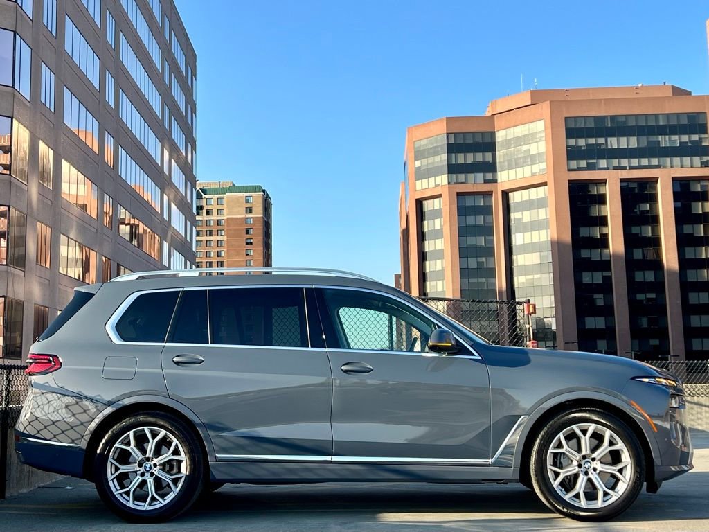 Used 2024 BMW X7 xDrive40i w/ Premium Package image 7