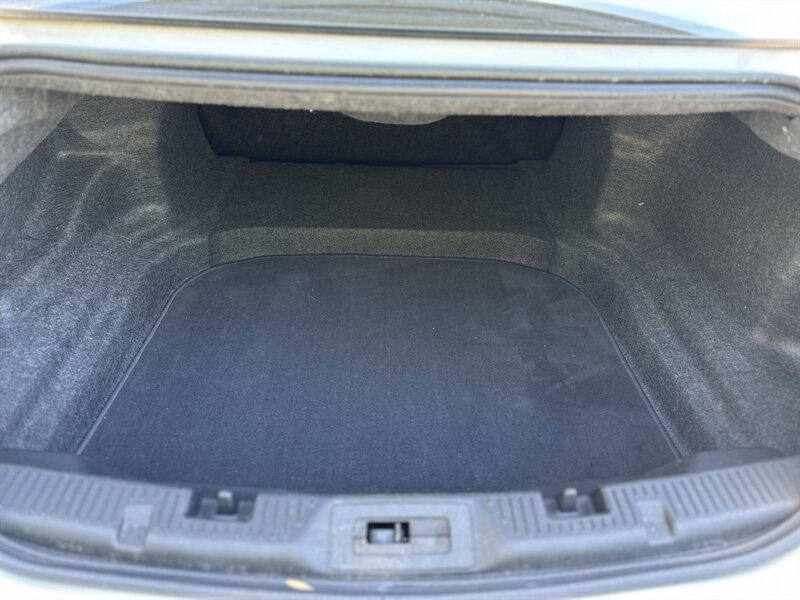 Used 2013 Lincoln MKS AWD image 12