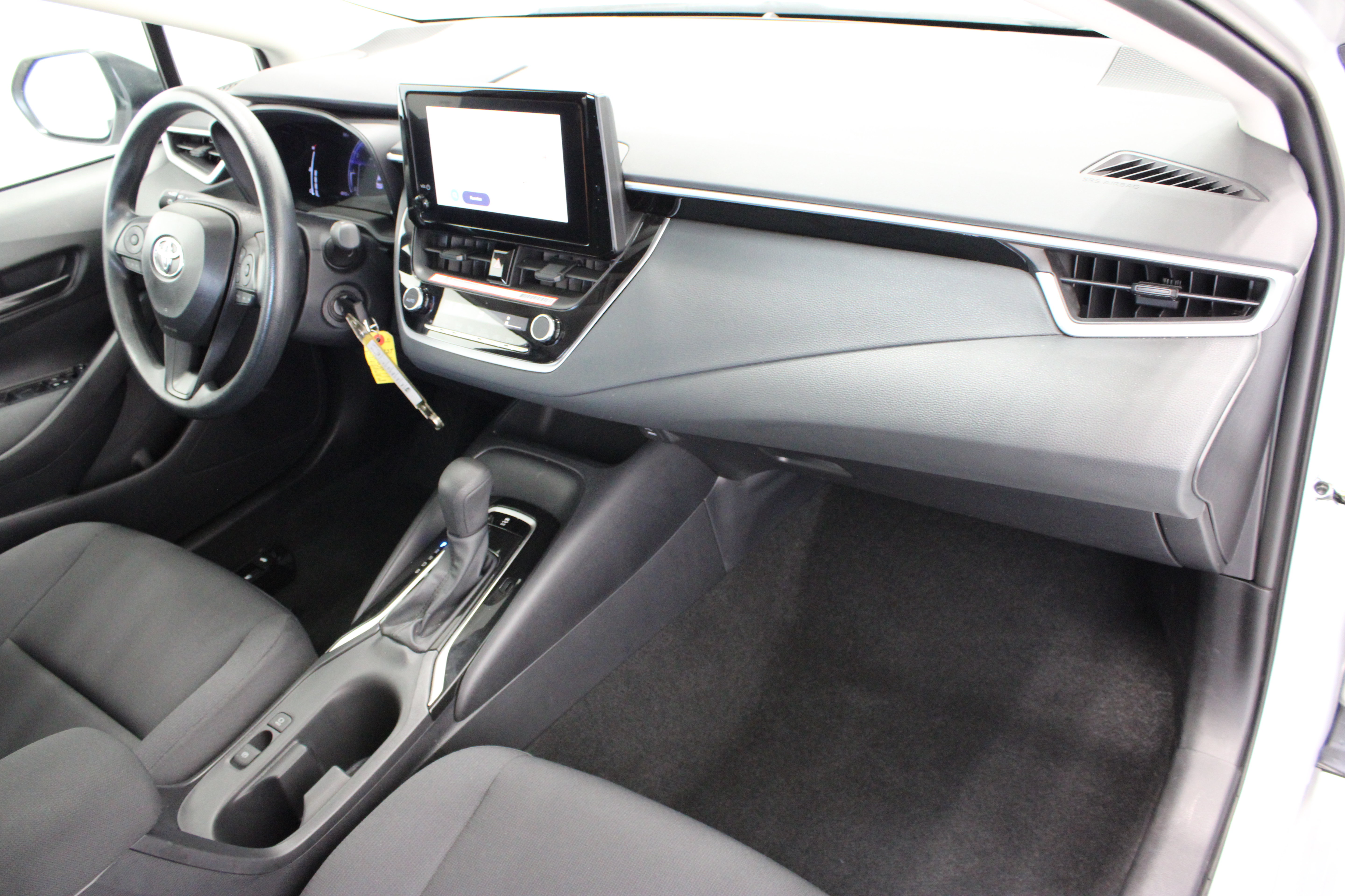Used 2026 Toyota Corolla LE FWD image 33