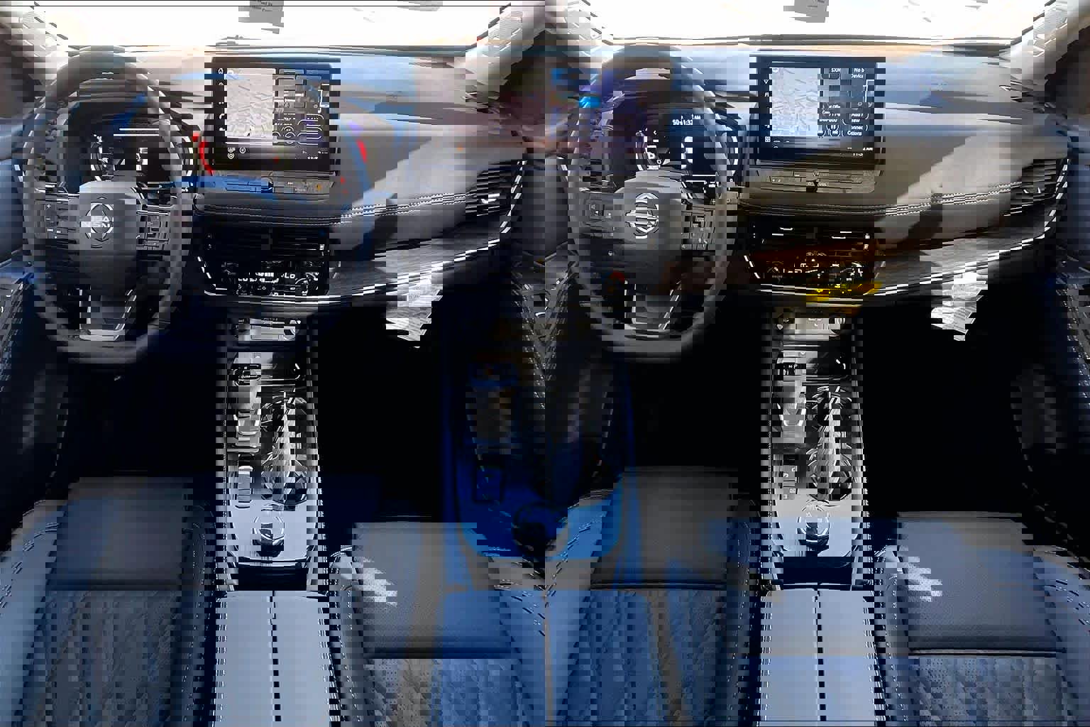 New 2026 Nissan Rogue Platinum image 5