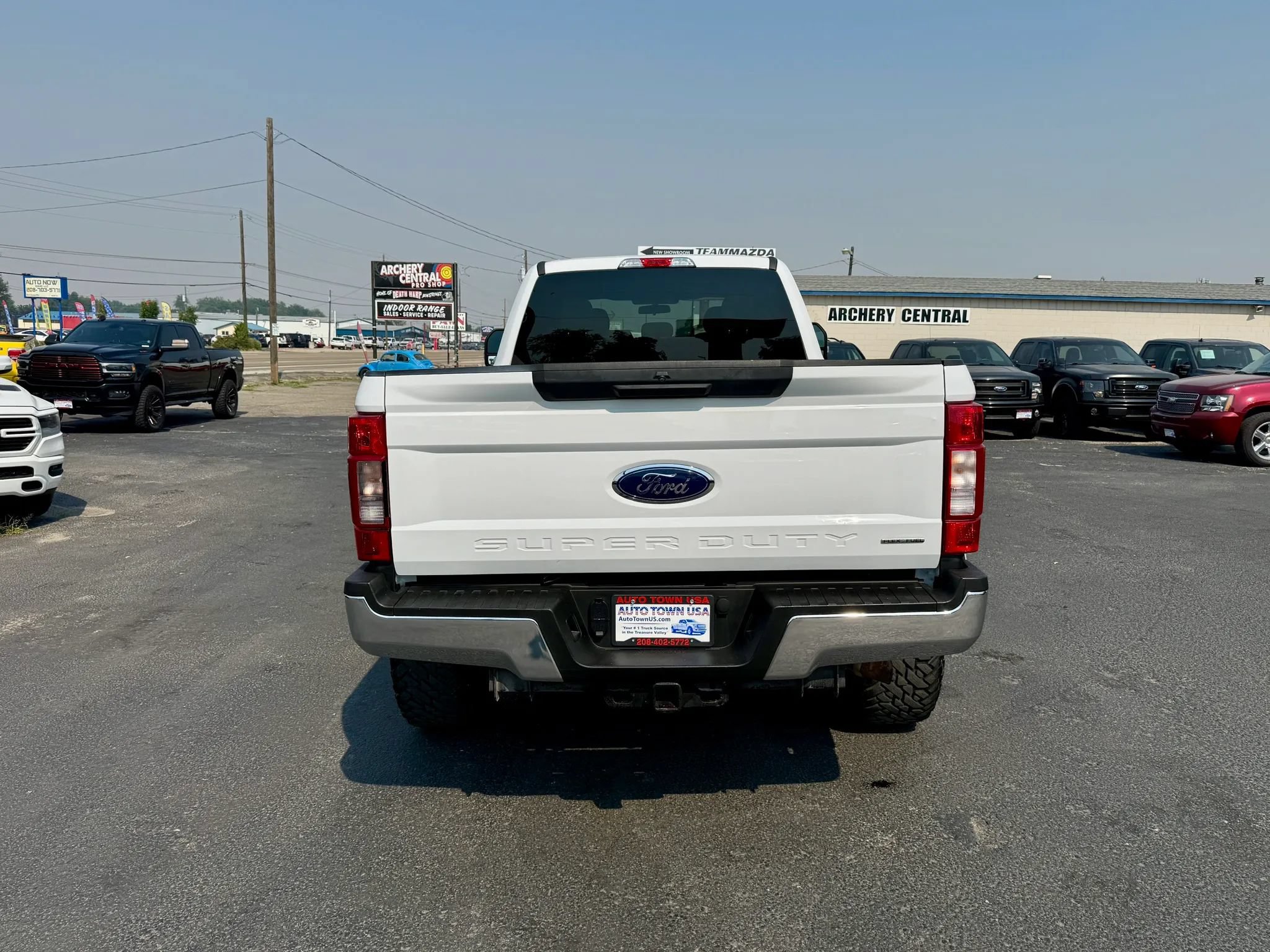 Used 2017 Ford F350 XLT w/ Camper Package AWD/4WD image 4