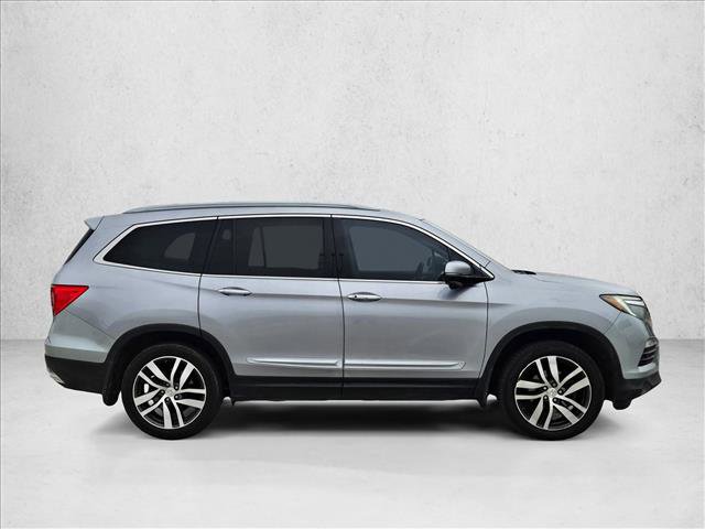 Used 2018 Honda Pilot Touring image 2