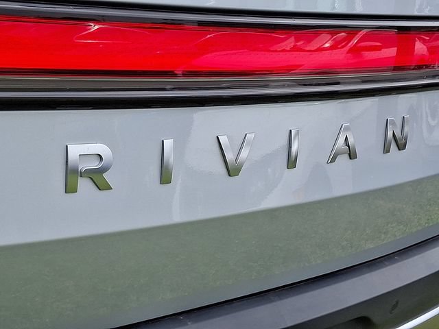 Used 2023 Rivian R1T Adventure AWD/4WD image 29