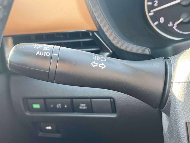 Used 2023 Nissan Sentra SV w/ SV Premium Package FWD image 22