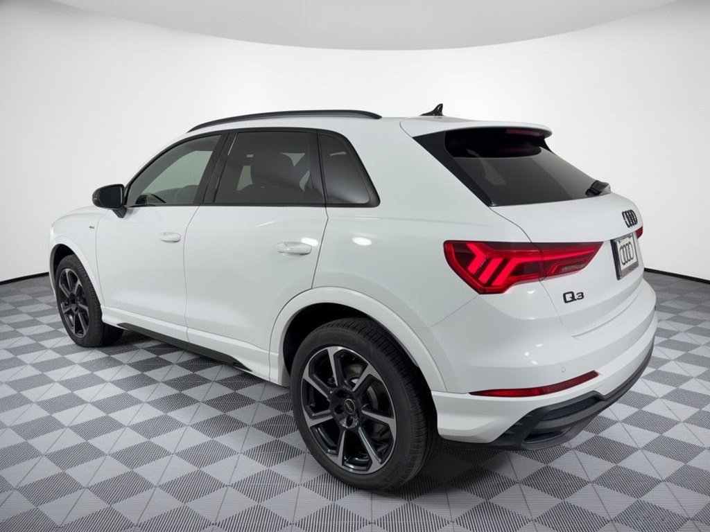 Certified 2025 Audi Q3 2.0T Premium Plus w/ Premium Plus Package AWD/4WD image 3