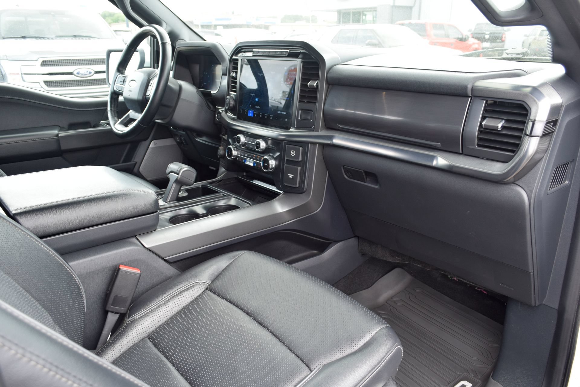 Used 2024 Ford F150 Lariat w/ FX4 Off-Road Package AWD/4WD image 23