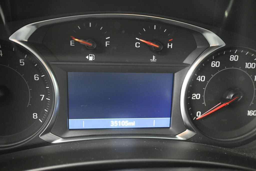 Used 2023 Chevrolet Equinox RS w/ RS Leather Package FWD image 11